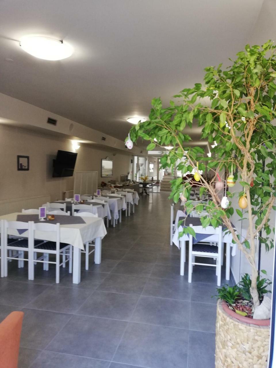 Hotel Fala Zagreb Bagian luar foto