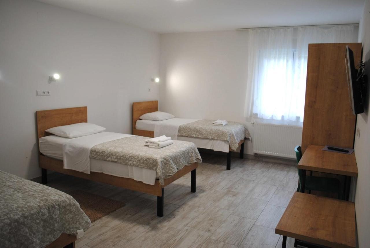 Hotel Fala Zagreb Bagian luar foto