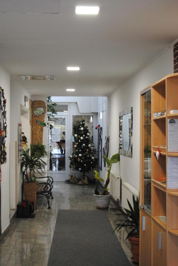 Hotel Fala Zagreb Bagian luar foto
