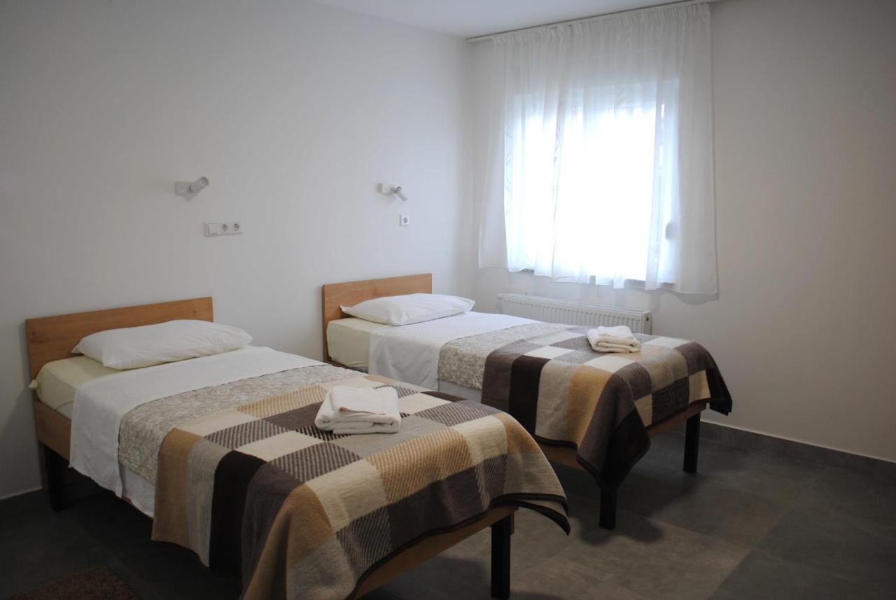 Hotel Fala Zagreb Bagian luar foto